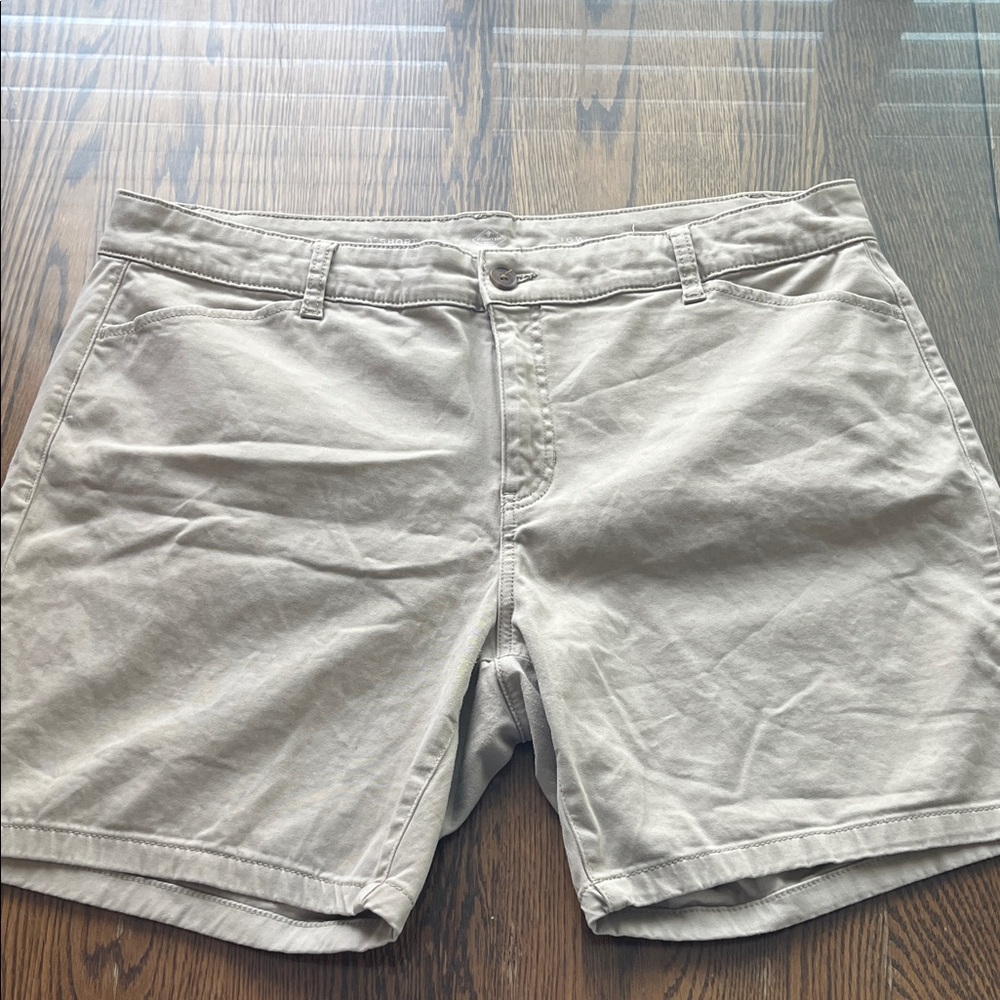St. John's Bay Women's Flat Front Tan Shorts